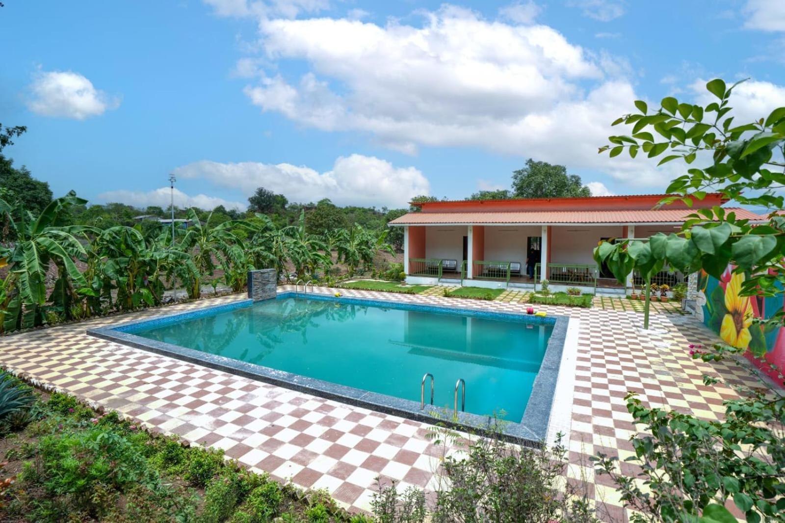Hotel Mahalakshmi Agro Tourism Poinad Exterior foto